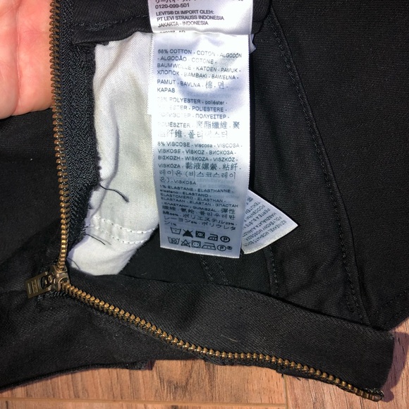 Levi black overalls bibs - Picture 5 of 5